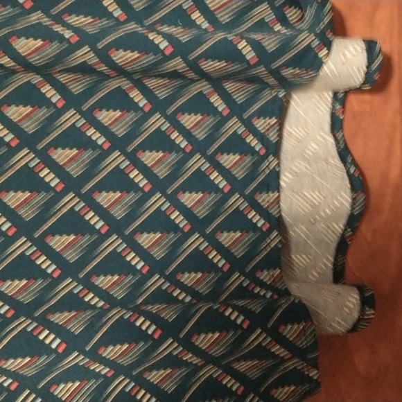 LuLaRoe woman's size M short sleeve tunic- Irma-NWT - Picture 6 of 10